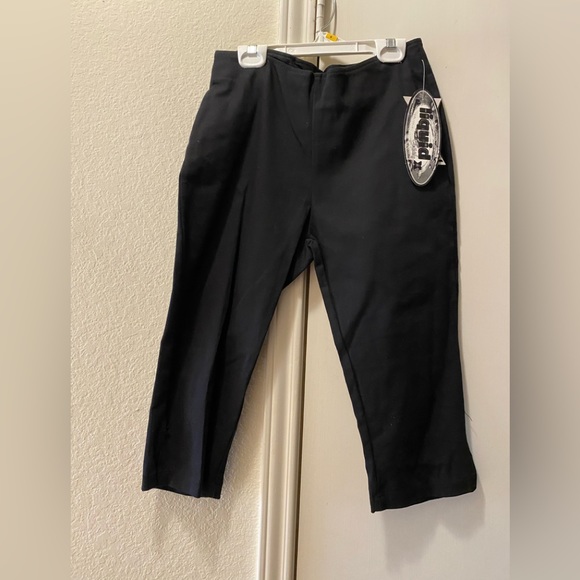 LIQUID CLOTHING CROP PANTS - Picture 1 of 6